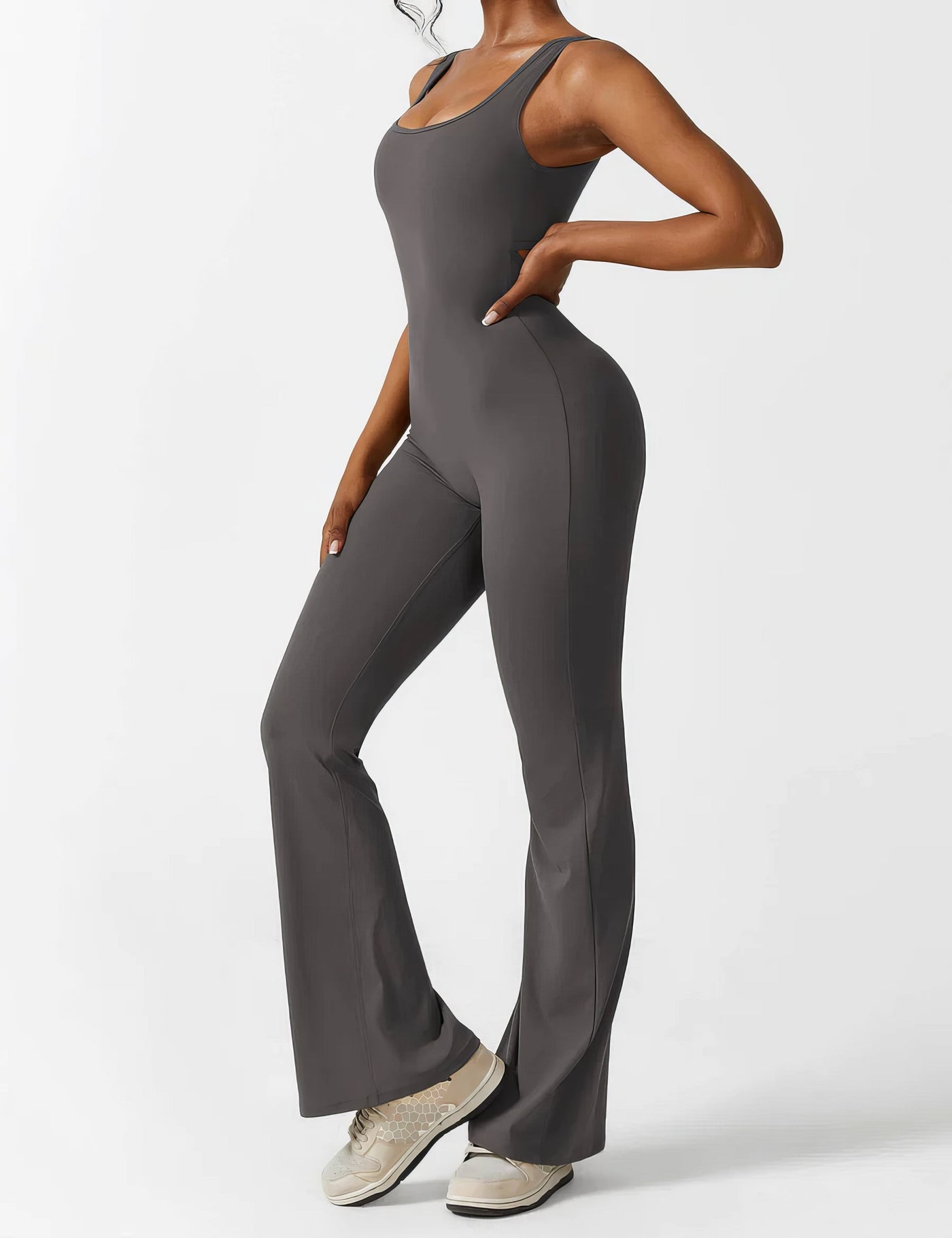 IDA | V-NECK JUMPSUIT